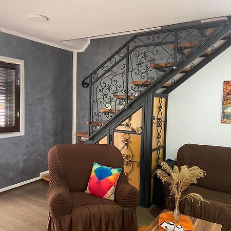 Stan Na Dan Gornji Milanovac-Centar-Nova Gradnja Apartment Ngoại thất bức ảnh