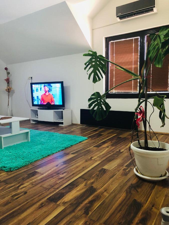 Stan Na Dan Gornji Milanovac-Centar-Nova Gradnja Apartment Ngoại thất bức ảnh