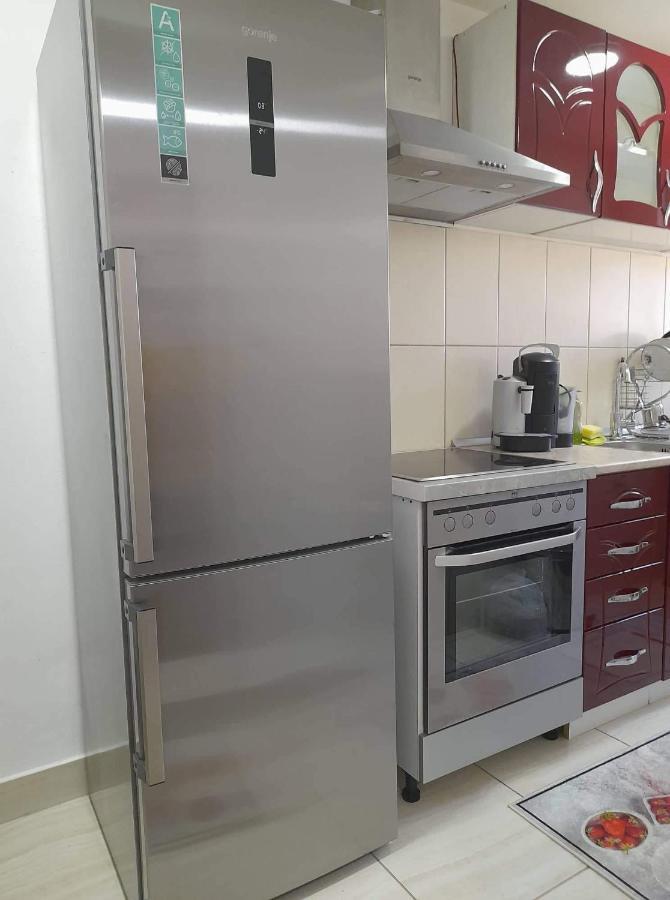 Stan Na Dan Gornji Milanovac-Centar-Nova Gradnja Apartment Ngoại thất bức ảnh