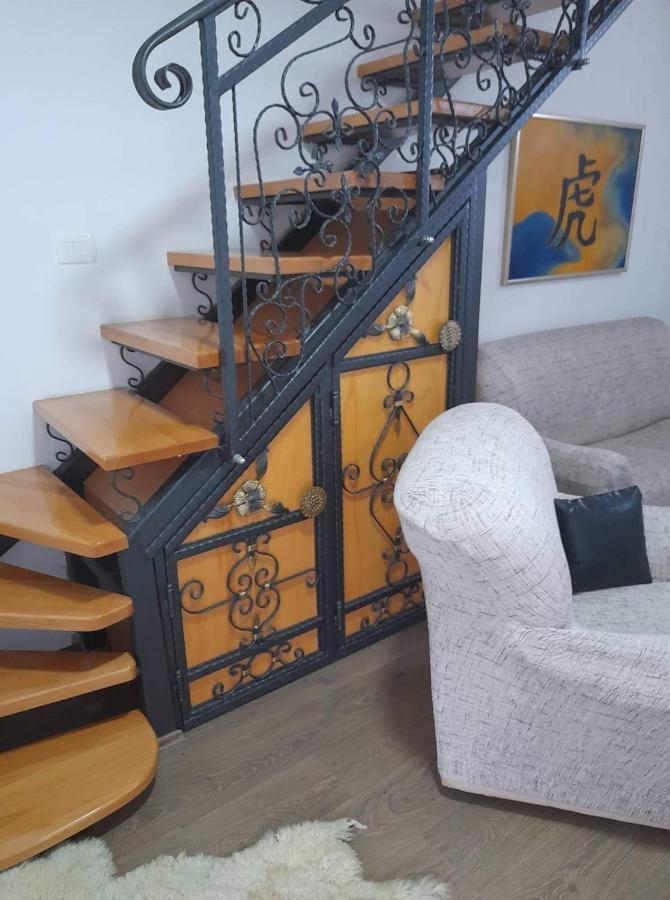 Stan Na Dan Gornji Milanovac-Centar-Nova Gradnja Apartment Ngoại thất bức ảnh