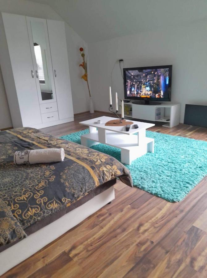 Stan Na Dan Gornji Milanovac-Centar-Nova Gradnja Apartment Ngoại thất bức ảnh