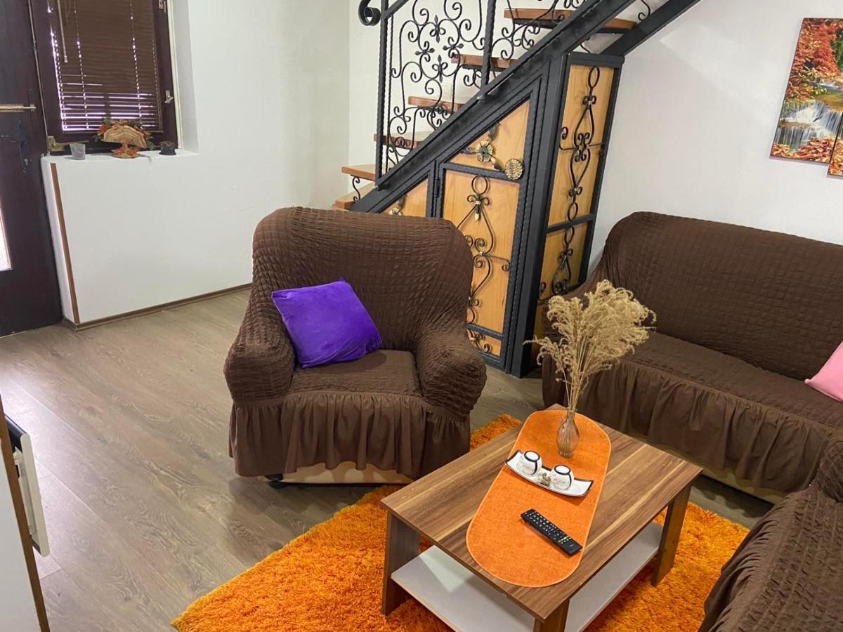 Stan Na Dan Gornji Milanovac-Centar-Nova Gradnja Apartment Ngoại thất bức ảnh